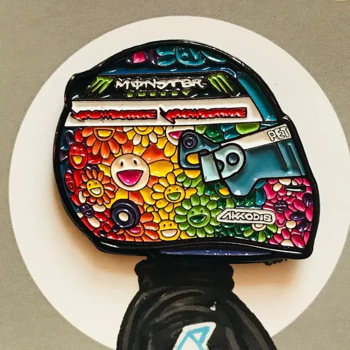Épingle en émail pour casque Lewis Hamilton Japan 2022