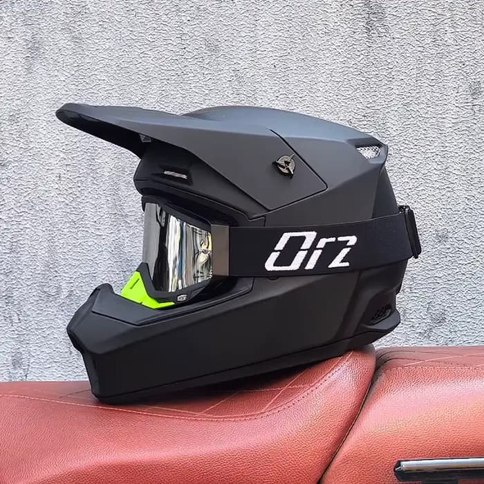 Le nouveau casque tout-terrain de moto ORZ, casque de rallye et casque de descente pour vélo de mont