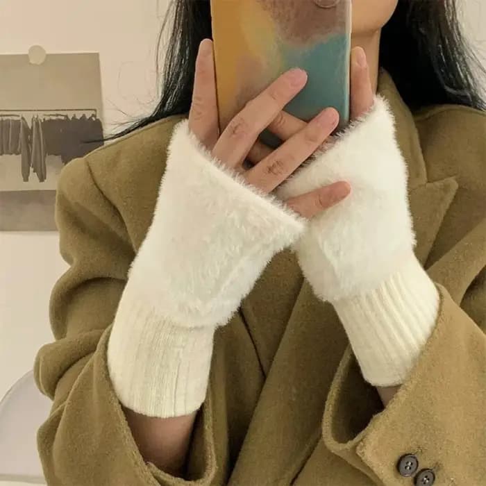 Les gants de protection demi-doigts pour femme, adaptés aux filles, sont de style nouveau. Ils sont 