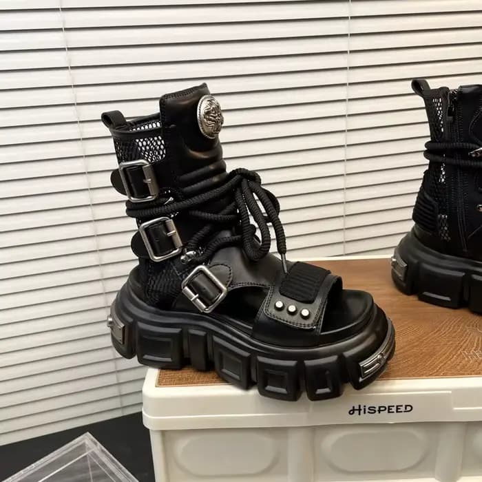 Bottes de moto de Style britannique à la mode avec semelle épaisse, hauteur accrue, beau Style Punk 