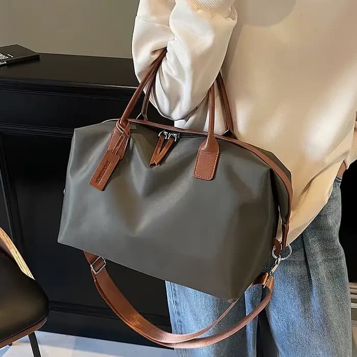 Sac à main tendance de grande capacité avec accents en cuir, simple et polyvalent, un incontournable pour les trajets quotidiens et le shopping