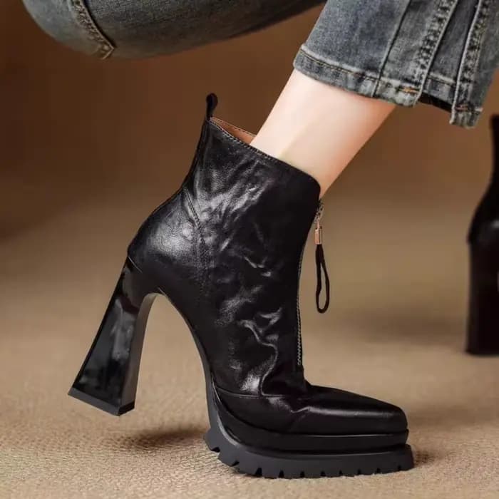 Bout pointu talon Super haut femme polyvalent talon bloc plate-forme bottes simples 2025 nouvelles chaussons
