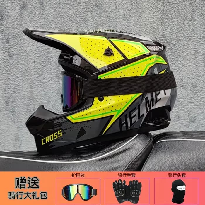 Le nouveau casque tout-terrain de moto ORZ