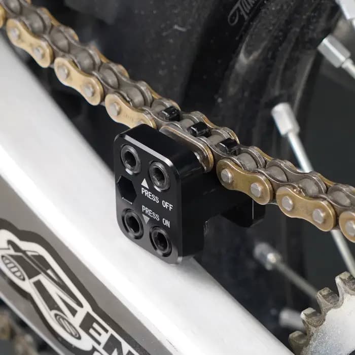 NICECNC outil de presse de chaîne à maillons principaux de moto pour 50 séries 520 525 530 chaînes pour KTM YAMAHA BMW SUZUKI DUCATI HONDA KAWASAKI
