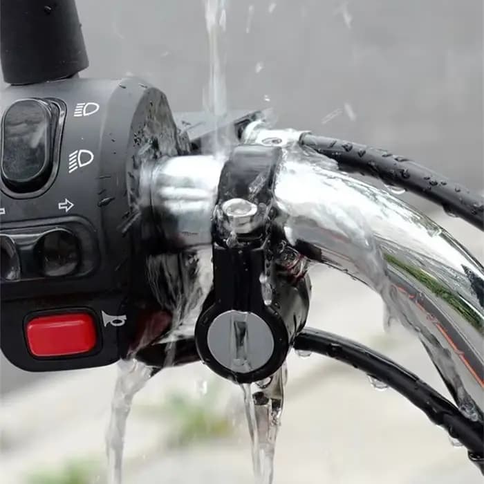 Verrou universel pour casque de moto
