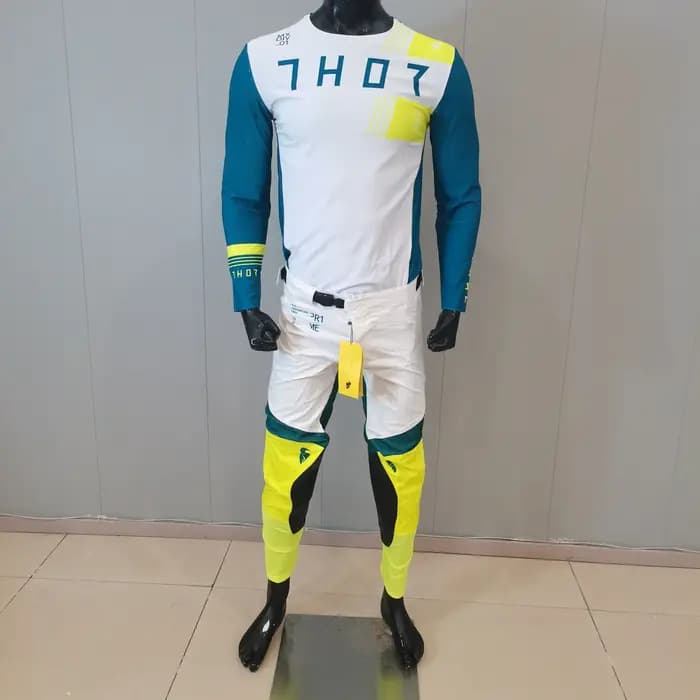 Veste et pantalon de moto tout-terrain