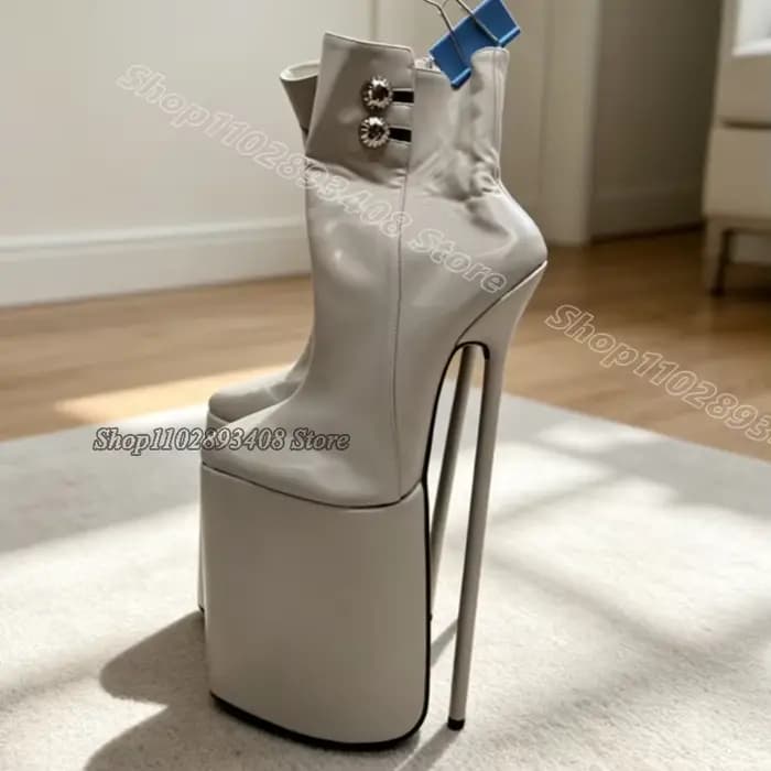 Bottes courtes grises à plateforme de 30 cm en cuir mat avec boucle décorative et fermeture éclair latérale pour femme – Idéales pour les soirées décontractées et la mode – Zapatos Para Mujeres