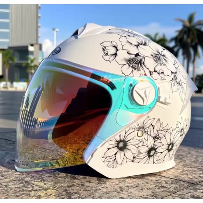 Casque de moto électrique léger pour femmes en été