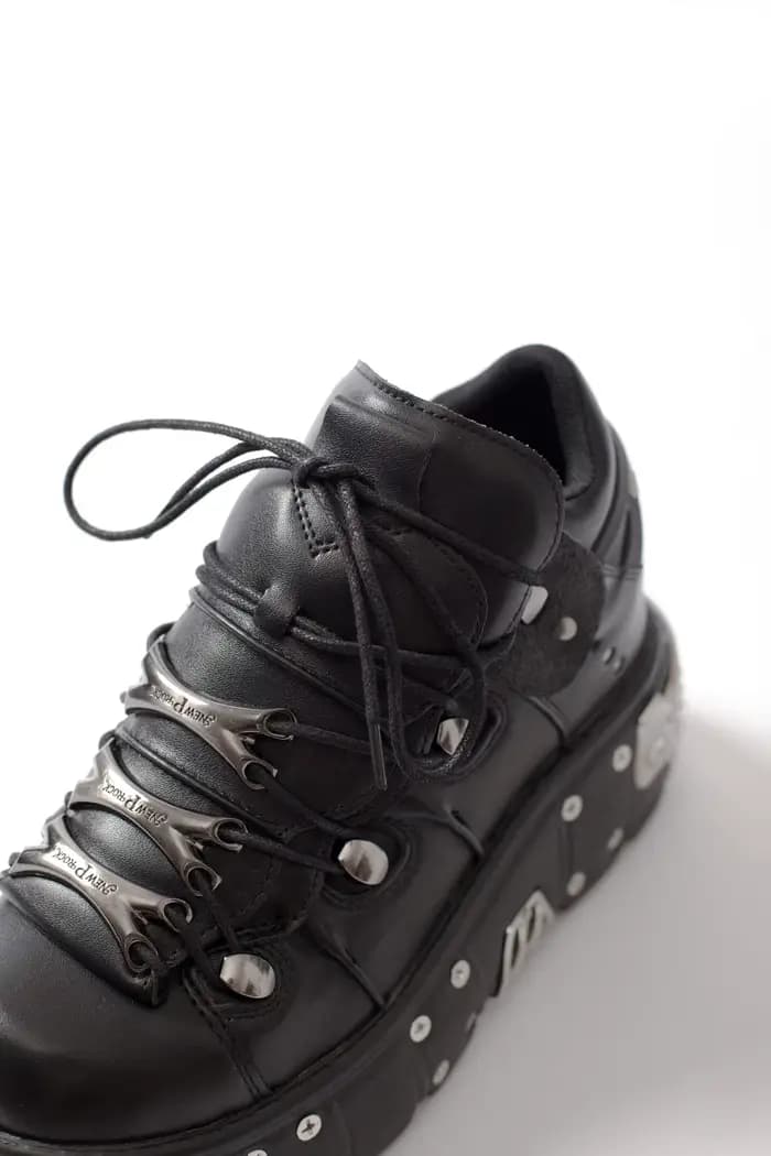 2025 nouveau nouveau Style Punk à lacets talon hauteur 6CM plate-forme hommes et femmes gothique cheville Rock bottes métal décor baskets