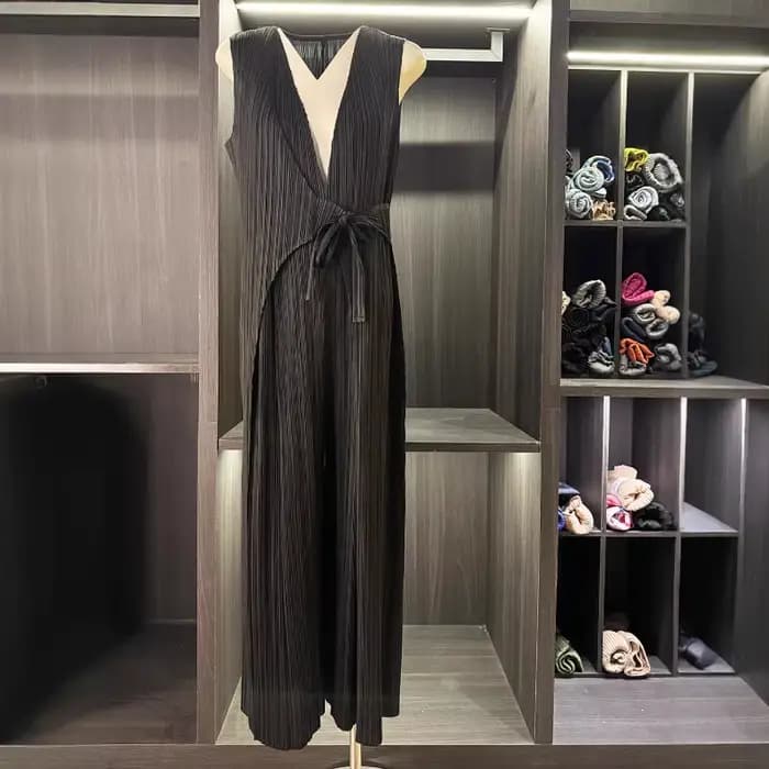 Miyake plissé femmes combinaisons Premium sentiment plissé une pièce haut pantalon à jambes larges 2025 été nouveau Simple Peplum haut pantalon