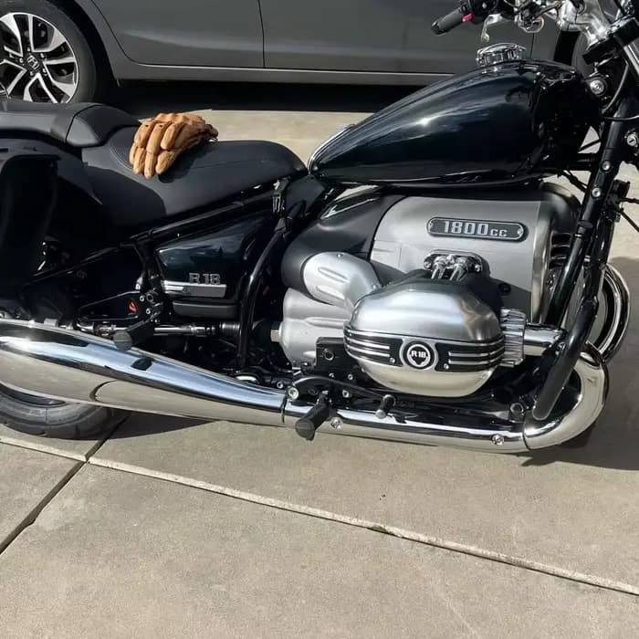 Protecteur de culasse de moto