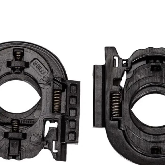 Base de protection pour visière de casque