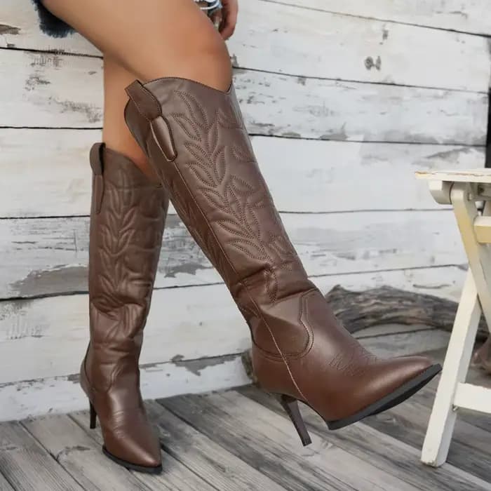 Bottes à talons hauts brodées à bout pointu pour femmes, bottes en cuir mi-mollet, style créateur, à enfiler, bottes longues d'hiver