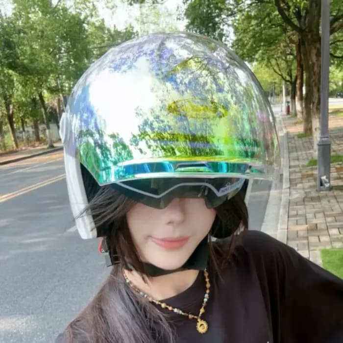 Casque de moto électrique léger pour femmes en été