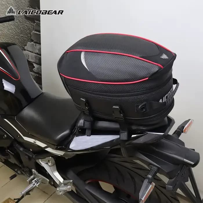 Sac arrière de moto noir