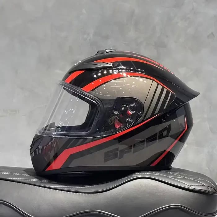 Casque certifié QIKE DOT Red Venom intégral pour moto avec plusieurs aérations