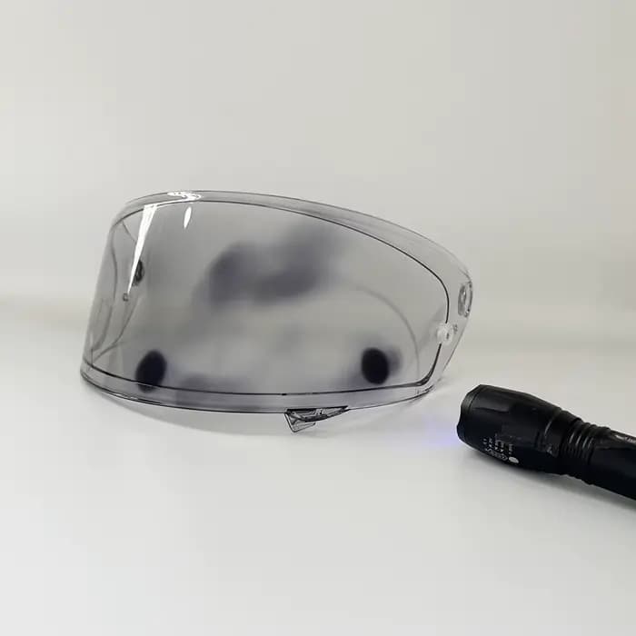 Visière photochromique pour casque de moto