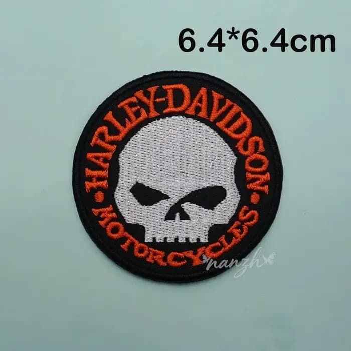 Veste en cuir brodée avec logo de moto