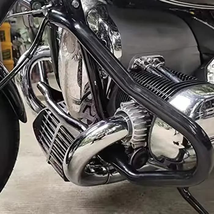 Barre de protection pour moteur de moto