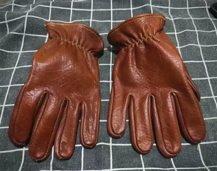 Isoto de course de moto en cuir vintage, fait à la main
