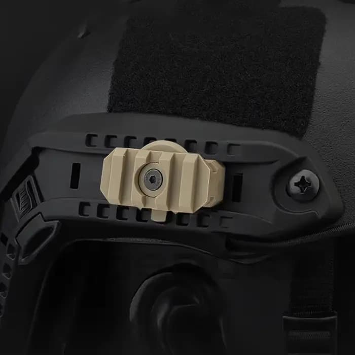 Adaptateur de montage sur rail latéral pour casque