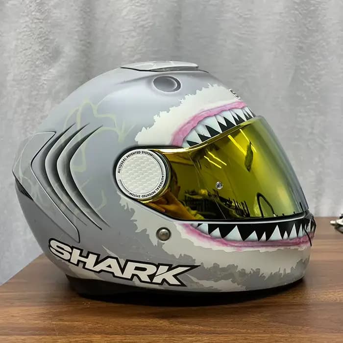 Vis de verrouillage et rondelles d'amortissement pour casques SHARK NEW COLOR 2025