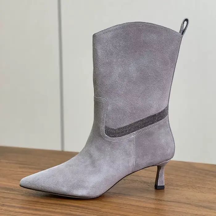 Femmes minces talons hauts mi-mollet bottes daim bout pointu chaîne en métal perle décor bottes courtes piste automne hiver bottes modernes