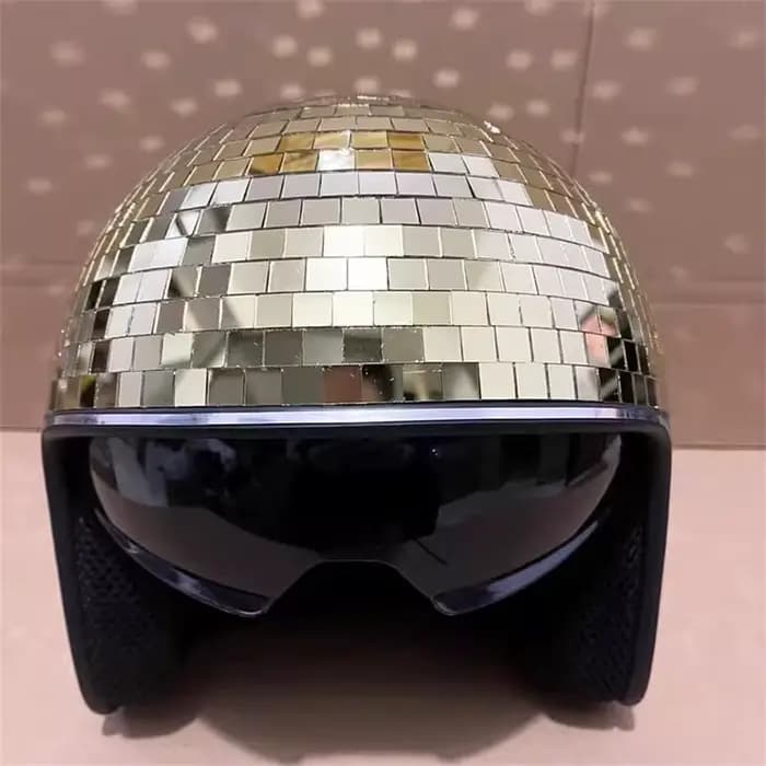 Casque Disco Doré Argenté Effet Miroir Pailleté avec Visière Rétractable – Chapeau de Costume Punk pour Fêtes et Décorations de Bar