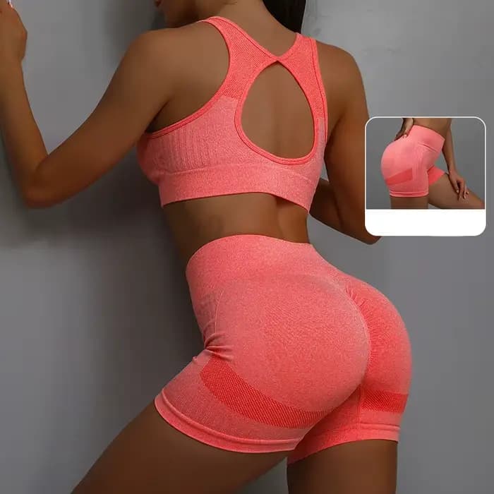 Ensemble de yoga et de sport pour femme, comprenant un débardeur et un short de fitness, idéal pour la course et l'entraînement