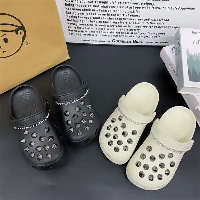 Ensemble d'accessoires de chaussures tendance, en métal, avec fermoir chaîne pour chaussures, amovible, adapté aux sandales et aux tongs.