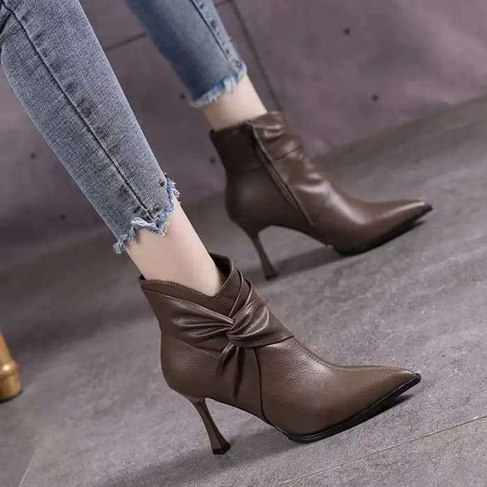 Bottines pour femmes 2025 polyvalentes nouvelles bottes skinny à petit bout pointu et talon fin