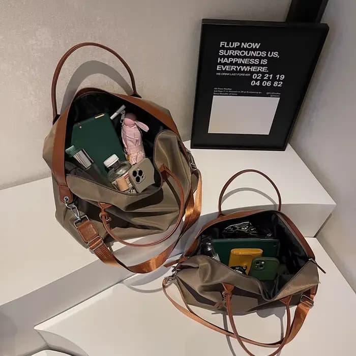 Sac à main tendance de grande capacité avec accents en cuir, simple et polyvalent, un incontournable pour les trajets quotidiens et le shopping