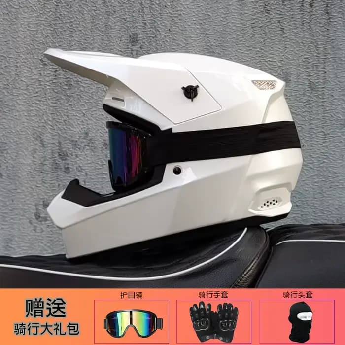 Le nouveau casque tout-terrain de moto ORZ