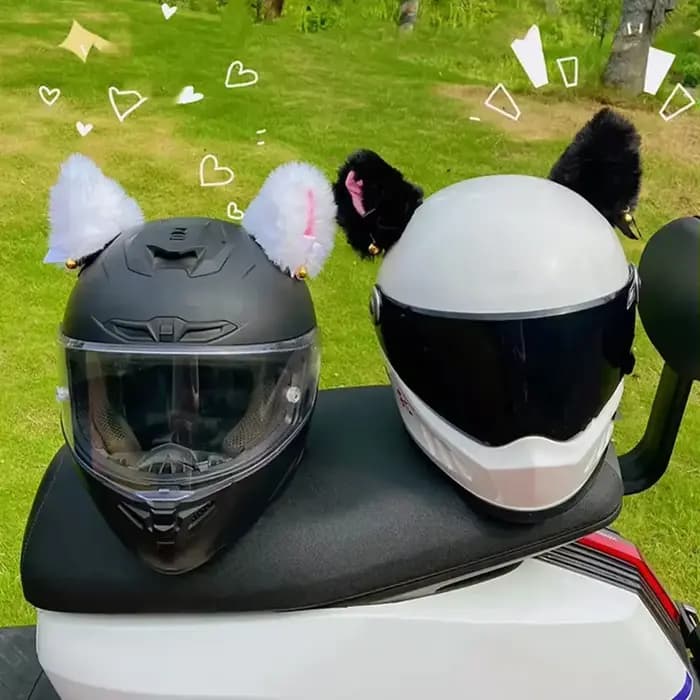 Casque de moto en peluche