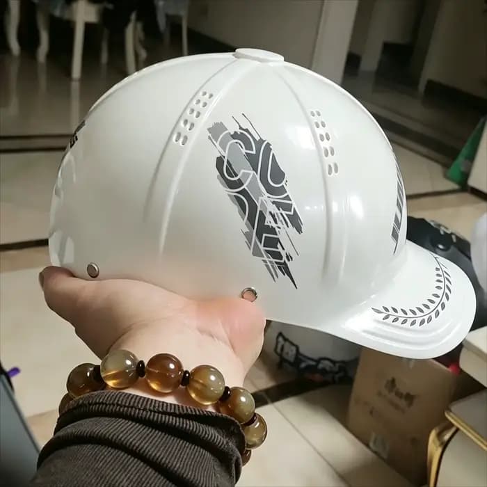 Nouveau pare-soleil pour casque de moto