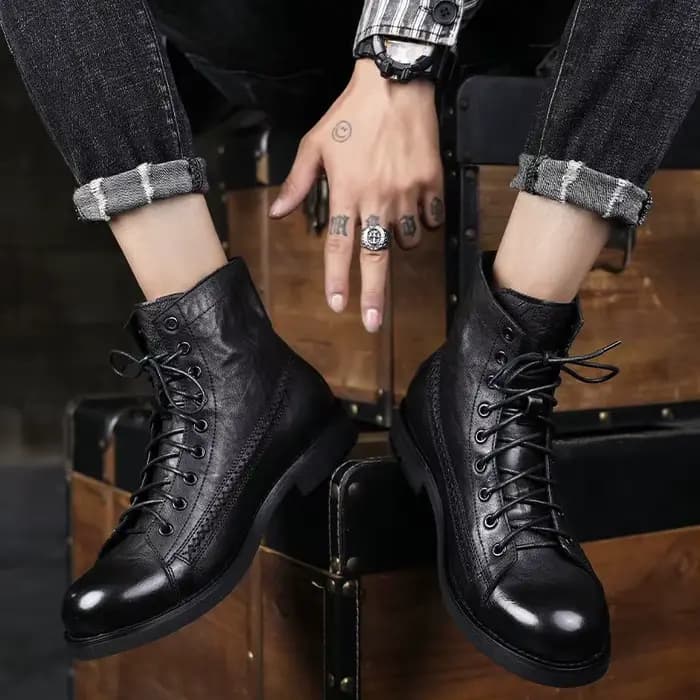 Bottes de travail vintage pour hommes, bottes en cuir de style britannique haut de gamme, chaussures à plateforme de créateur, printemps, automne, nouveau, 2024