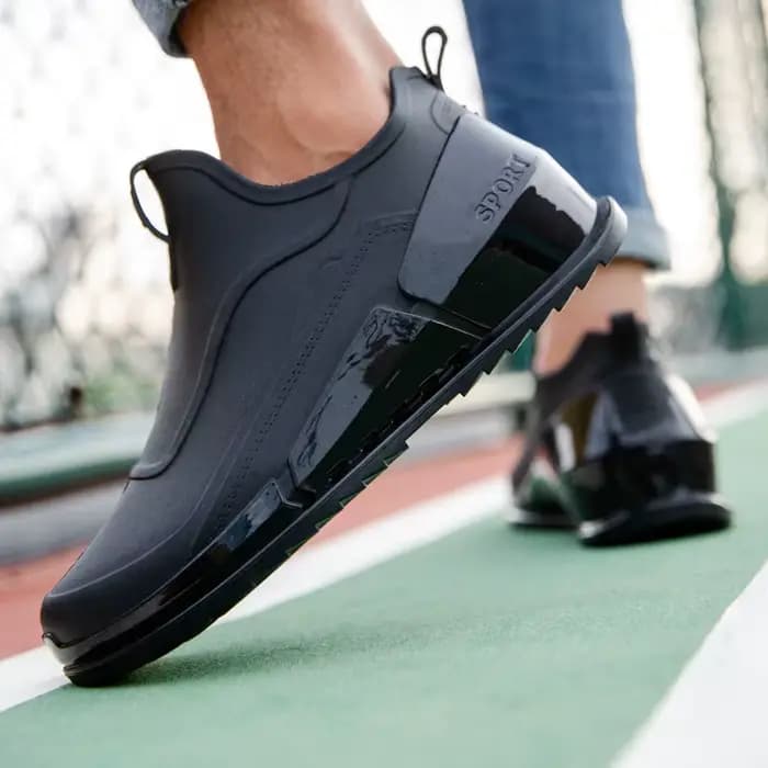 Nouvelles bottes de pluie tendance pour hommes, bottes de pluie courtes antidérapantes, chaussures en caoutchouc imperméables, bottes d'eau courtes d'été