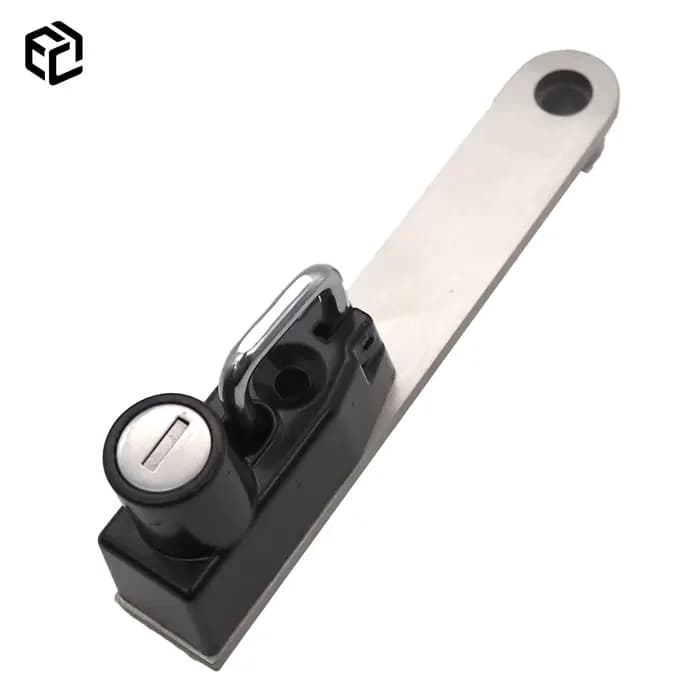Serrure spéciale pour casque de moto