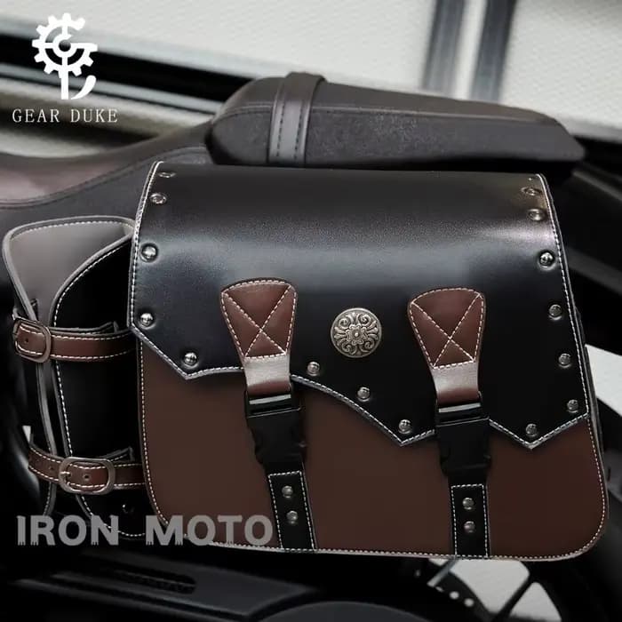 Une paire de sacoches de moto rétro en cuir PU marron