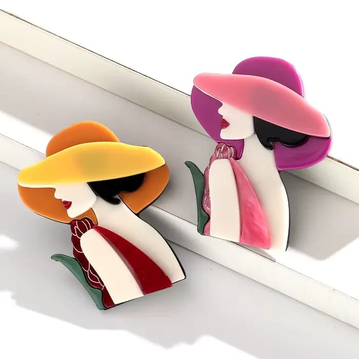 Broches tendance en résine pour femme, épingles de mode en acrylique en forme de personnage féminin, bijoux de bureau, accessoires pour vêtements et sacs, cadeaux