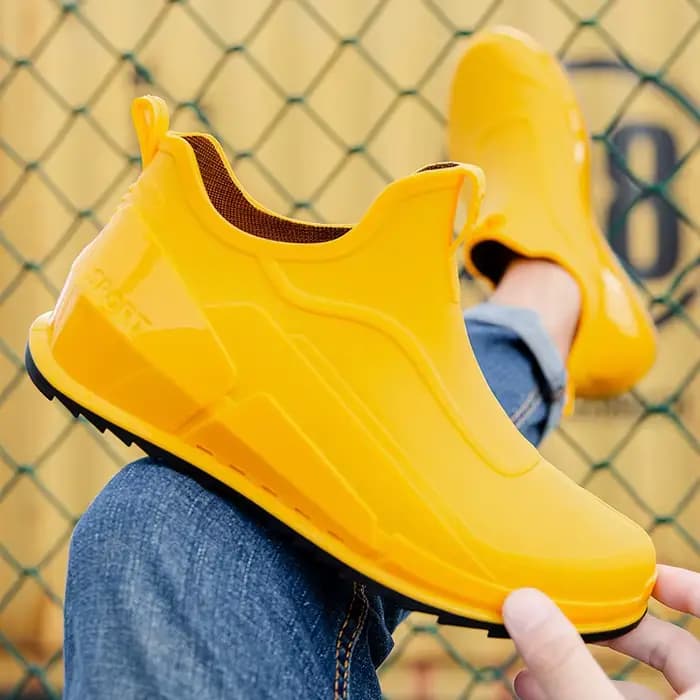 Nouvelles bottes de pluie tendance pour hommes, bottes de pluie courtes antidérapantes, chaussures en caoutchouc imperméables, bottes d'eau courtes d'été