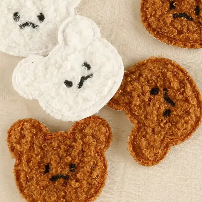 Broderie de dessin animé mignon, broderie de serviettes, accessoires d'ours en peluche, patchs, sacs, tissu, chaussures, chapeaux, accessoires vestimentaires