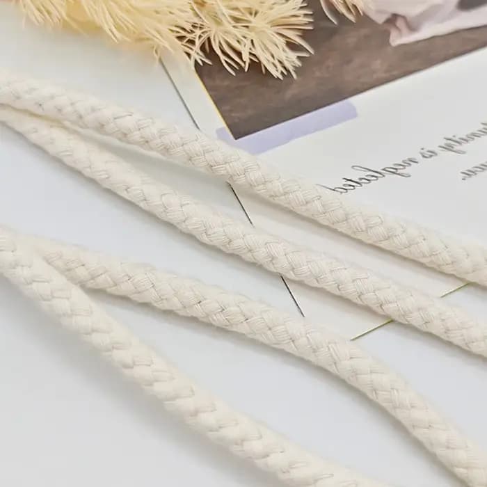 Accessoires de rideaux bohèmes, boucle de rideau simple avec décoration en pompon