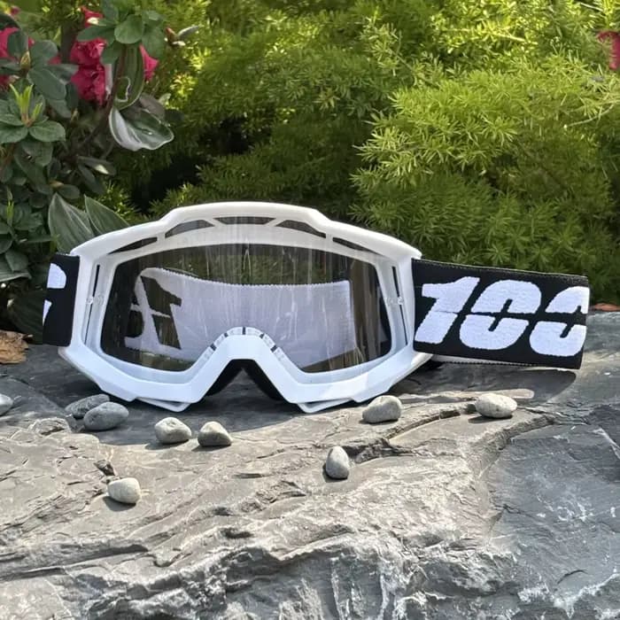 100 lunettes de Moto