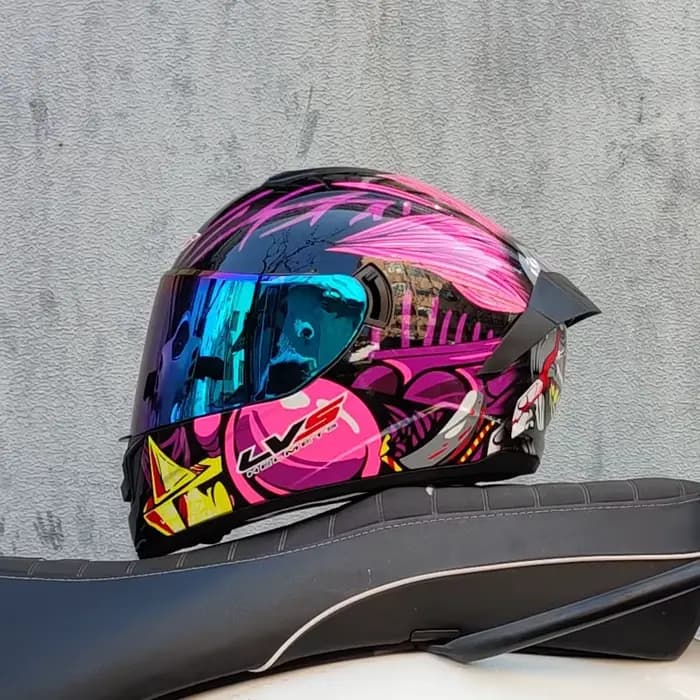 Casques de moto pour hommes et tenue de femme