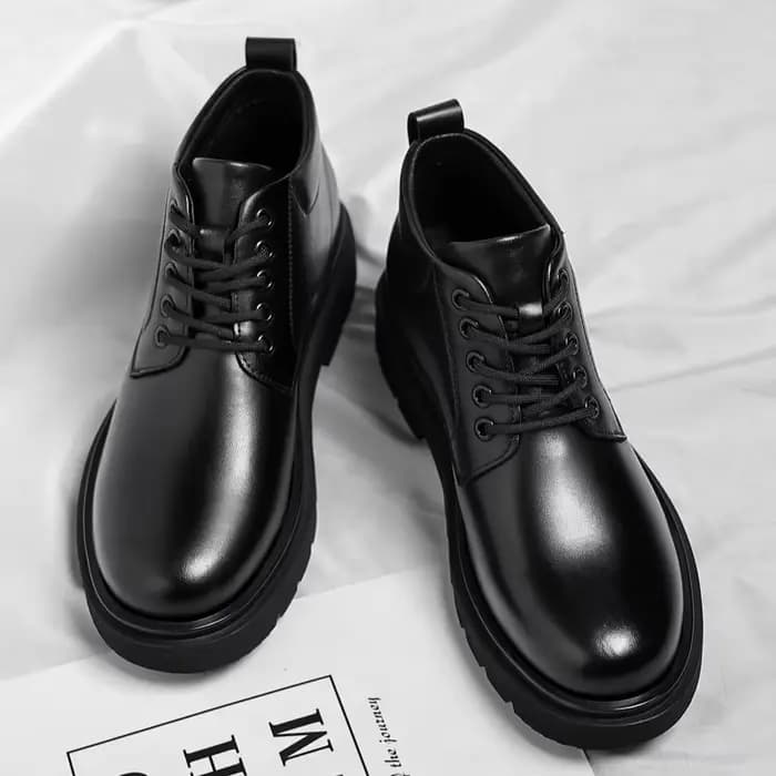 Bottes mi-hautes en cuir noir à lacets pour homme