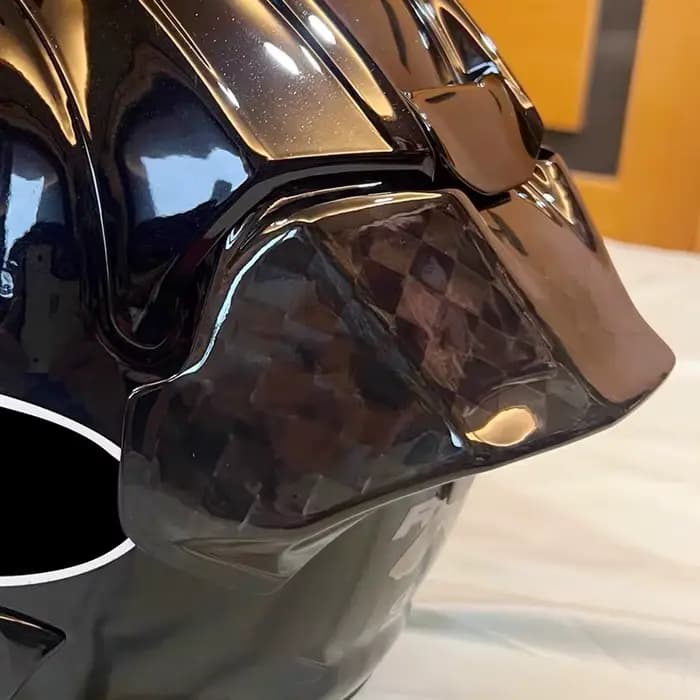 Spoiler de casque en fibre de carbone