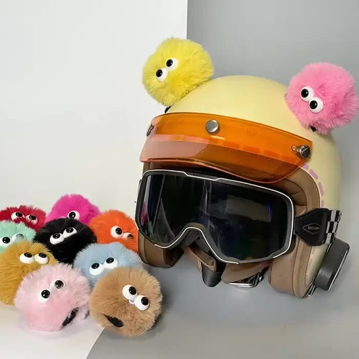 2 pièces casque de Moto doux grands yeux décoration mignon boule en peluche pour Motocross intégral hors route