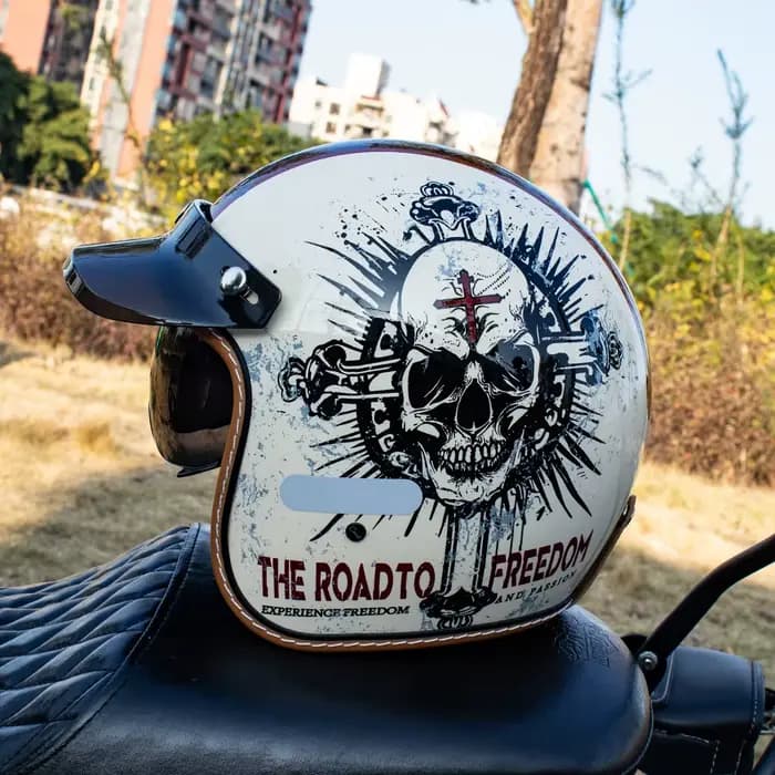 Casque de moto rétro 3/4 avec motif de crâne pour vélos de croisière et scooters