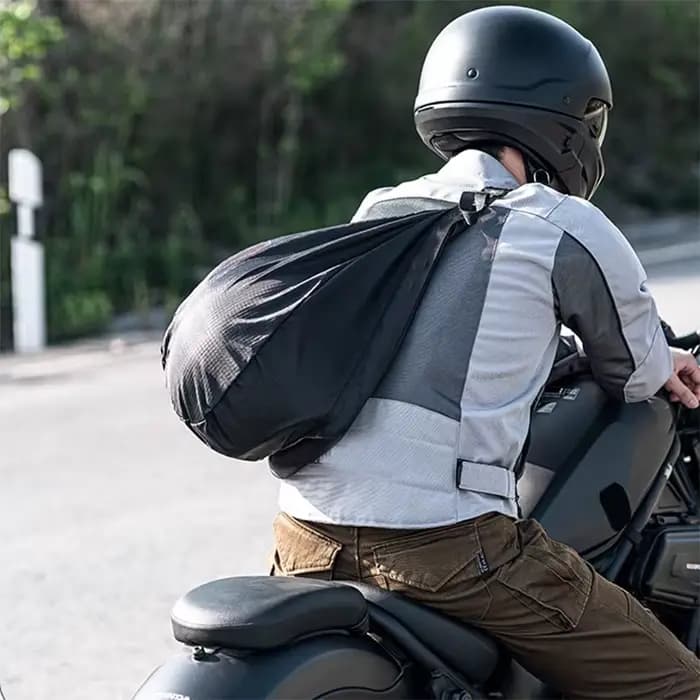 Sac de rangement et de transport pour casque de moto